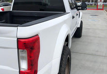Load image into Gallery viewer, 2017-2022 Ford F-250 Fenders