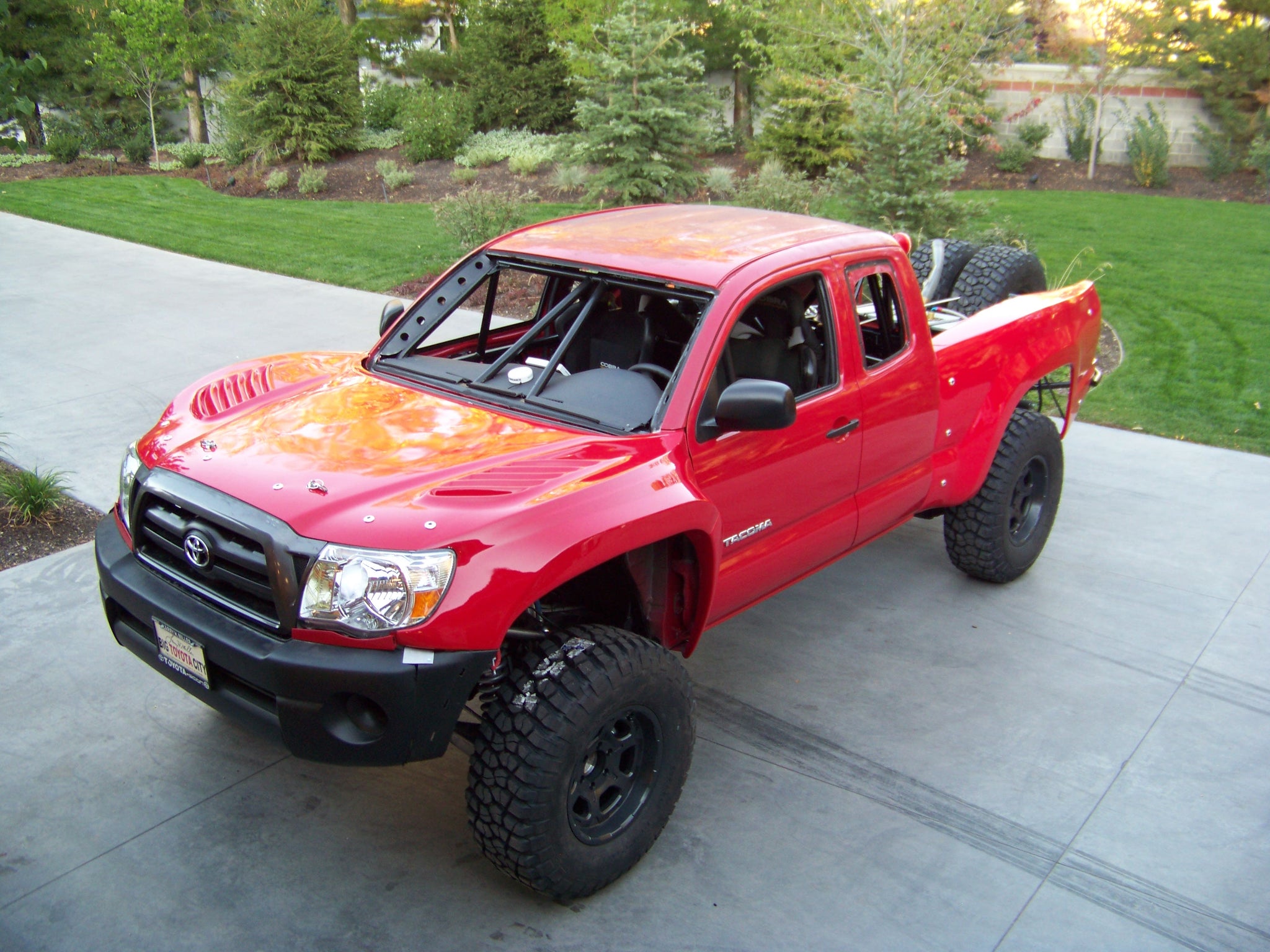 2005-2015 Toyota Tacoma One Piece – FiberwerX1