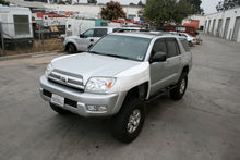 Load image into Gallery viewer, 2003-2009 Toyota 4Runner Fenders
